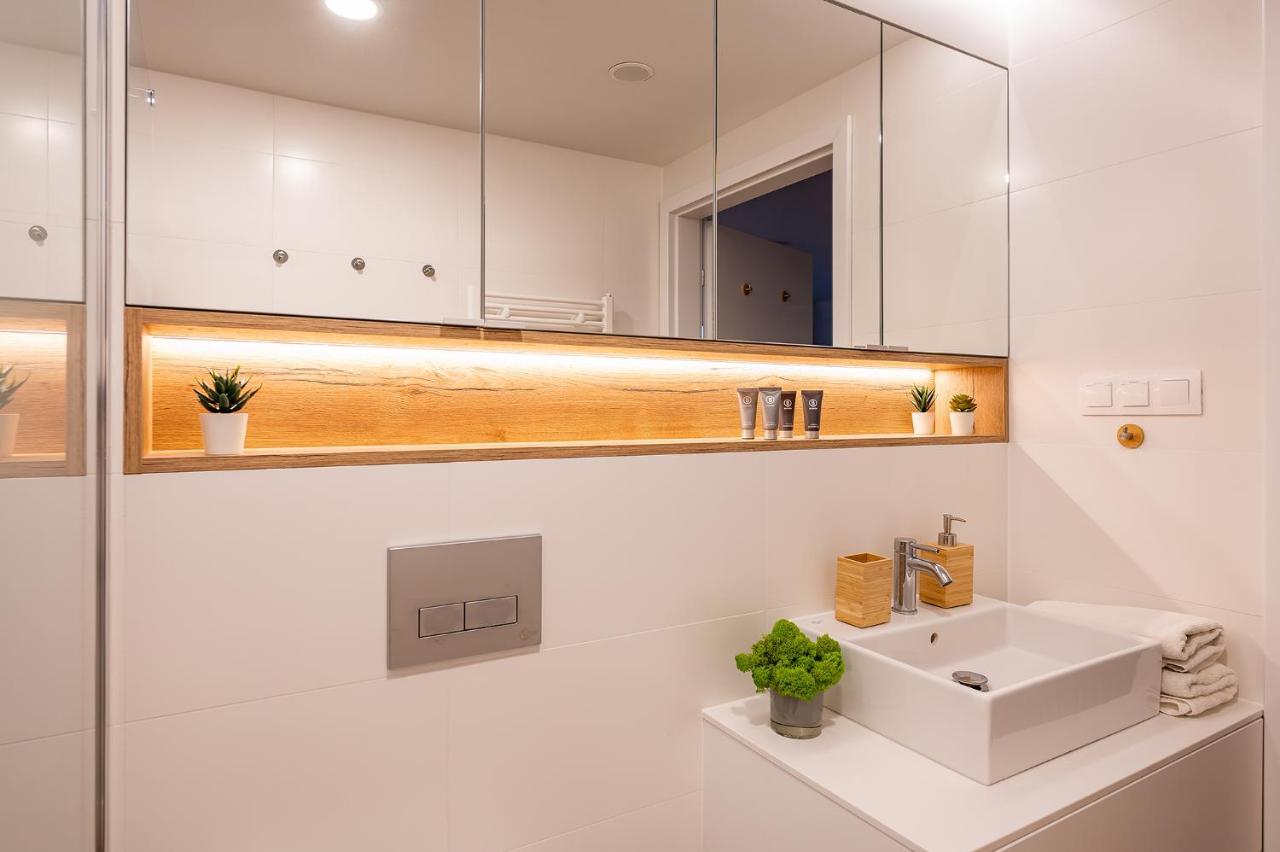 Pinea Sky Premium Apartament Z Widokiem Na Morze Ze Spa I Basenem Przy Plazy Pobierowo Esterno foto